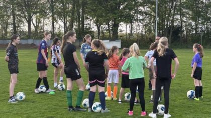 2026_04_20-Geslaagde-vriendinnentraining-bij-Eindse-Boys