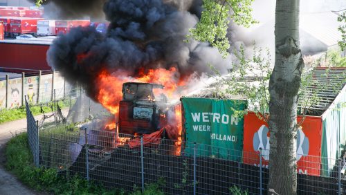 2026_04_21-Vrachtwagenbrand-Scheepsbouwkade-Weert-6
