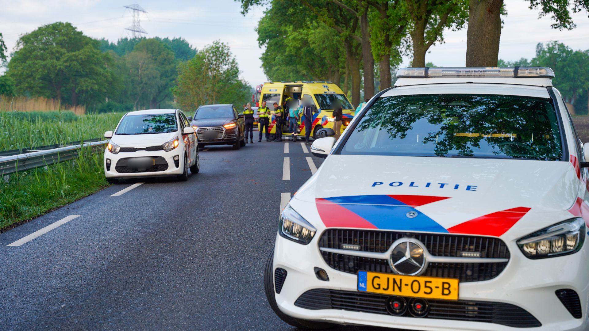 2026_05_04-Automobilist_botst_tegen_boom_op_de_Venloseweg_in_Ospel-5