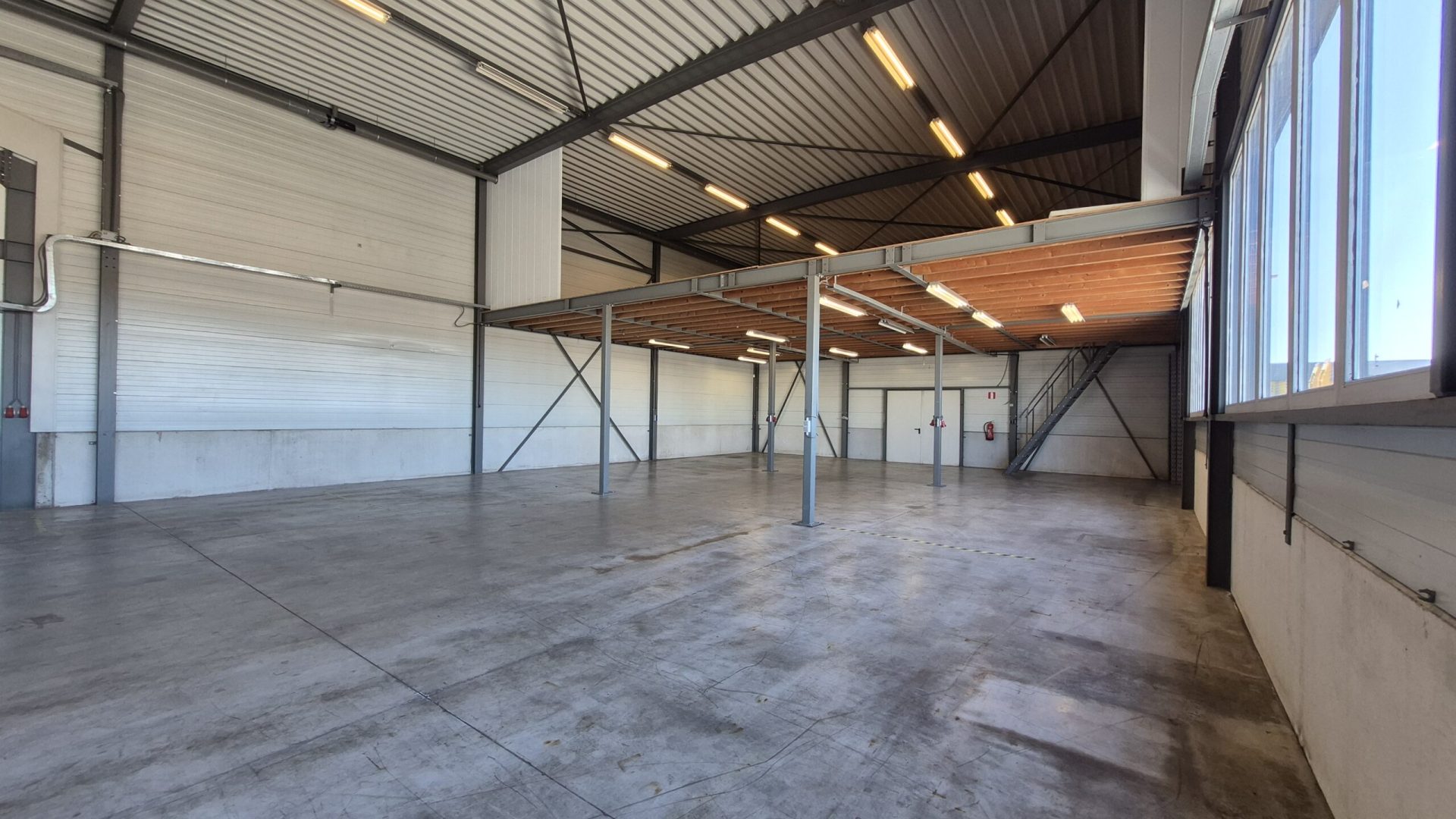 2026_05_26-Bedrijfsruimte_te_huur_aan_de_Gebbelsweg_in_Ospel-Hoofd