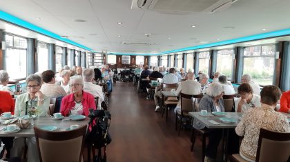 2026_06_24-Zonnebloem_Nederweert_geniet_van_een_dagje_varen_over_de_Maasplassen-1