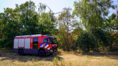 2026_07_29-Brandweer_verricht_nabluswerkzaamheden_aan_de_Schoordijk-6