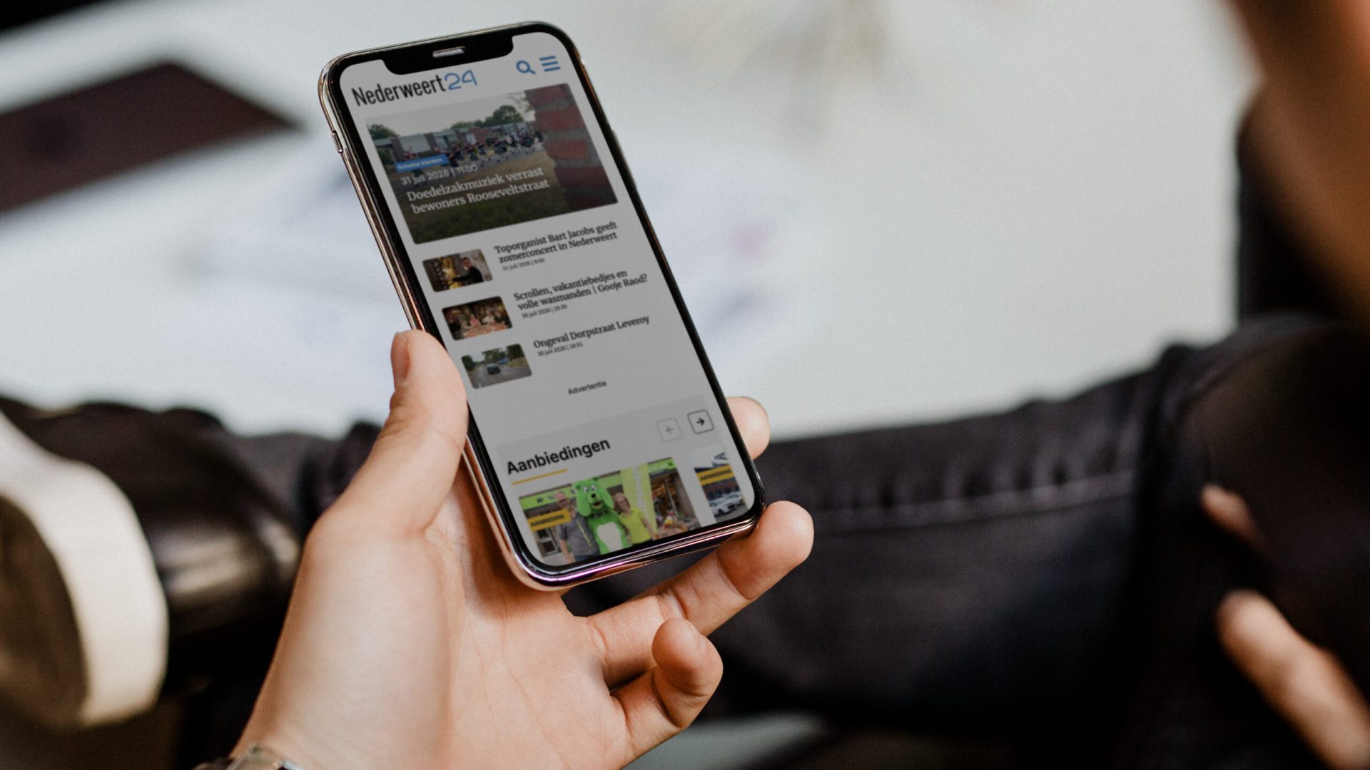2026_07_31-Stock_mockup_Nederweert24_Lunch24-Mobiel_telefoon