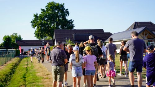 2026_08_11-Wandelvierdaagse_Nederweert_van_start-18