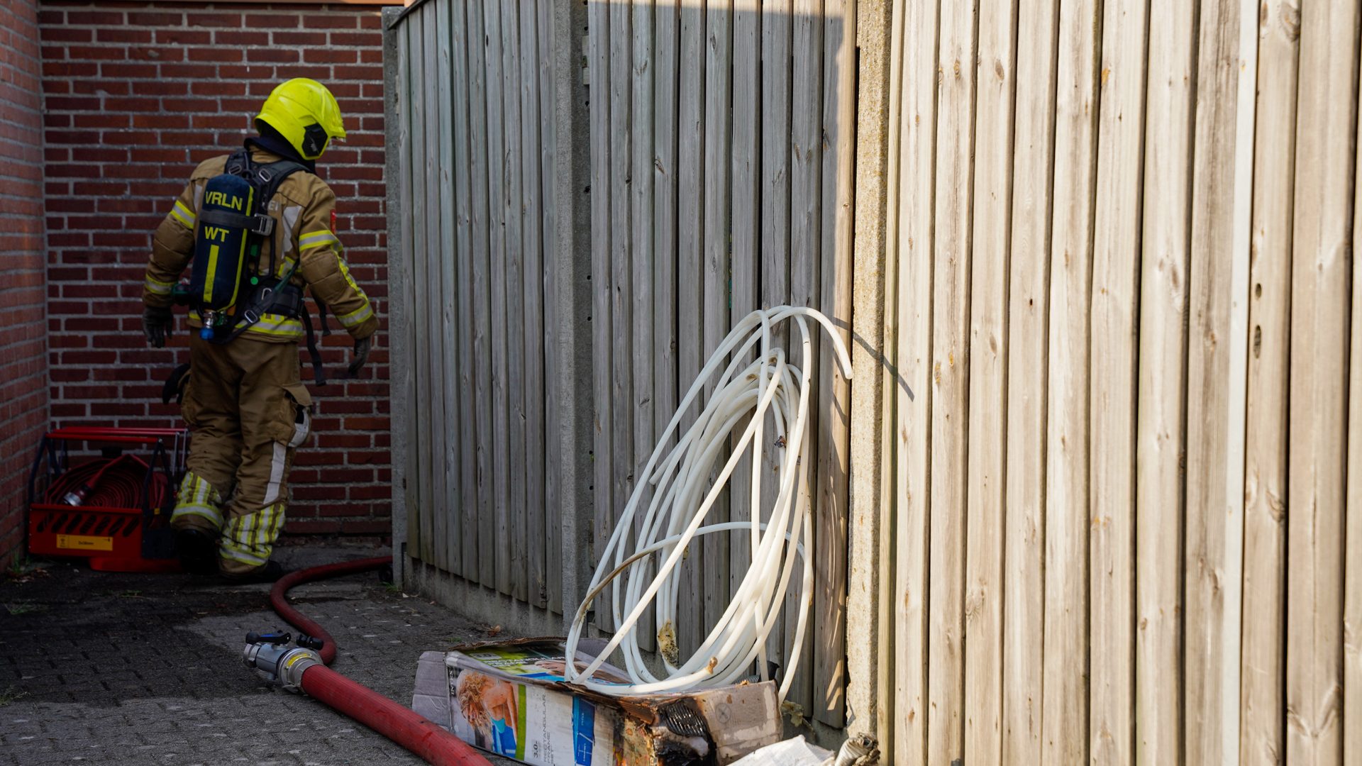 2026_08_16-Barbecue_veroorzaakt_brand_in_tuin-4