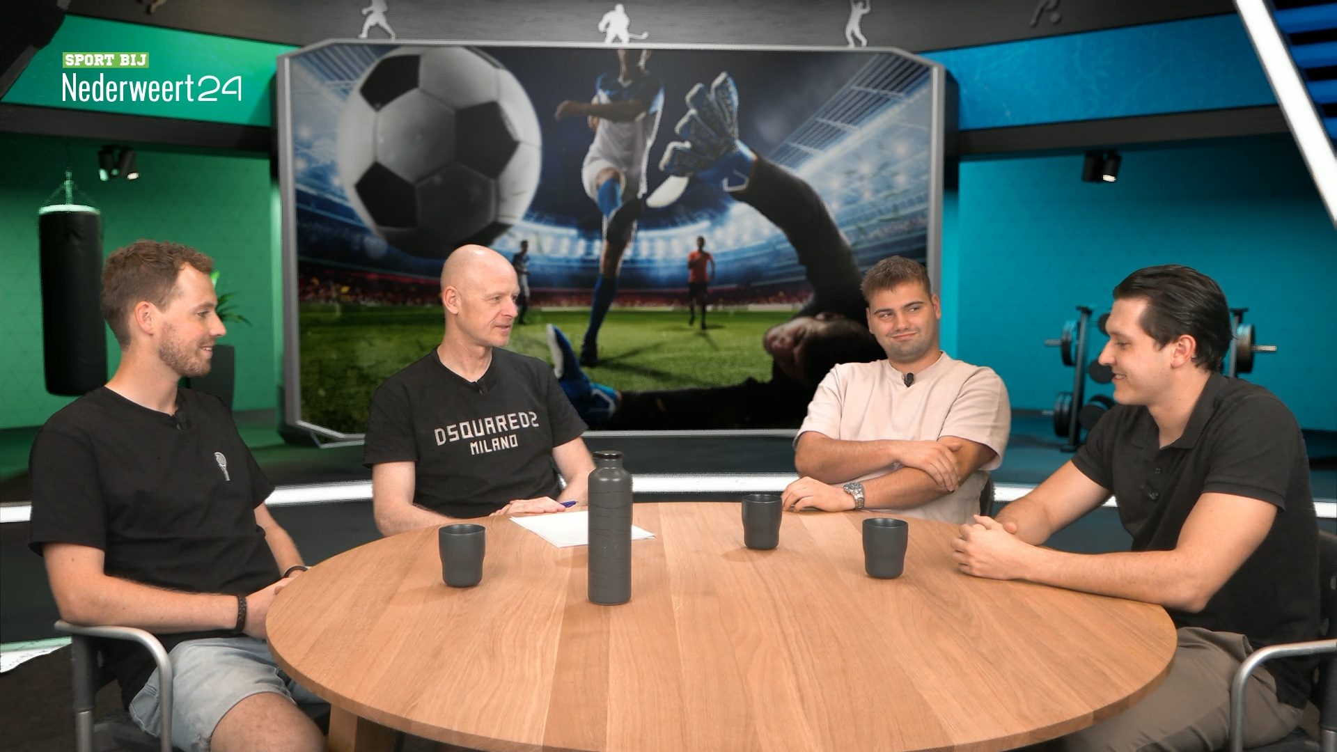 2026_10_02-Pim_Feijen_Patrick_Houben_en_Dejo_Hermans_blikken_vooruit_op_het_aankomend_voetbalseizoen