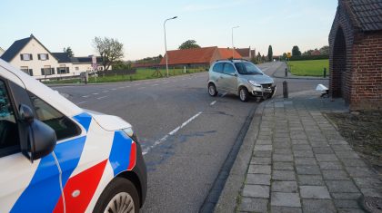 2026_10_12-Brommobiel_botst_met_auto_in_Nederweert-Eind-1
