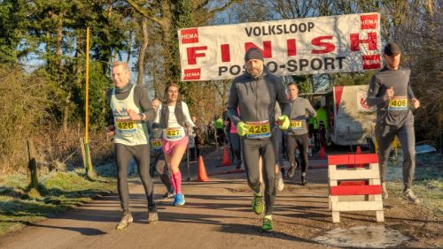 527e Hema Volksloop in een stralende zon 6