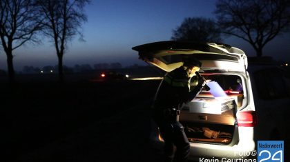 7politie-schiet-op-gestolen-auto-Ospel
