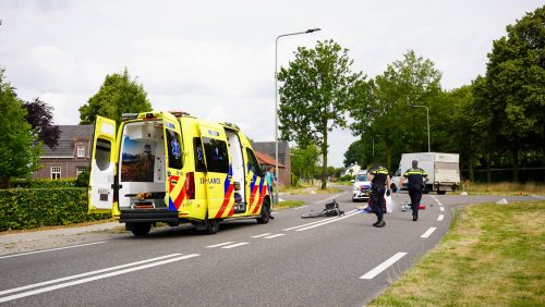 Aanrijding-politieauto-en-fietser-Klaarstraat-Ospel-1-1