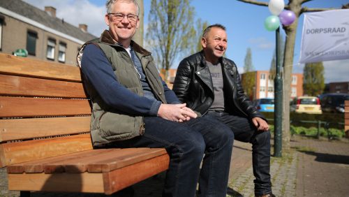 Aerthijsplein-krijgt-nieuwe-bankjes-11