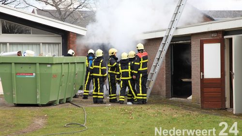 Afval, papier brand wijk Fatima Weert