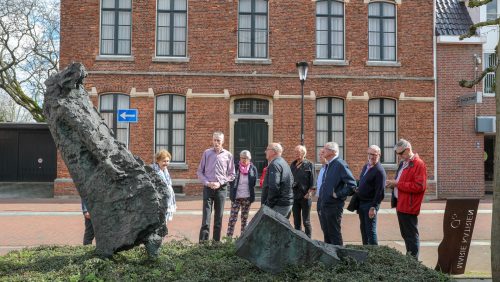 Alfons-Bruekers-geeft-rondleiding-aan-Stadsgidsen-Weert-6