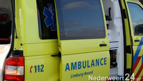 Ongeval auto achter op een vrachtwagen op A2 bij Nederweert