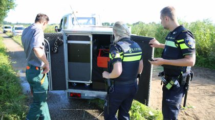 Annhanger-gedumpt-in-Kanaal-Wessem-Nederweert-12