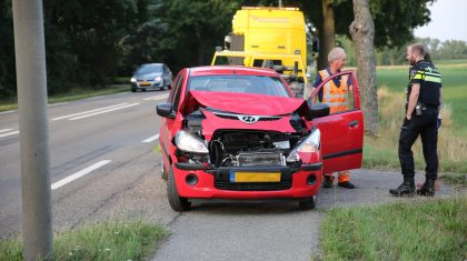 Auto-botst-op-Arriva-lijbus-N280-bij-Kelpen-Oler-1