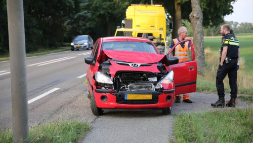 Auto-botst-op-Arriva-lijbus-N280-bij-Kelpen-Oler-1