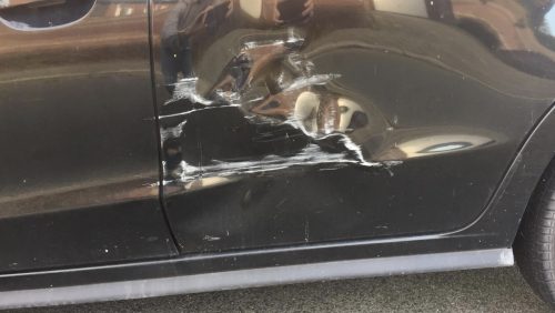 Auto-geramd-op-de-Bremstraat-in-nederweert