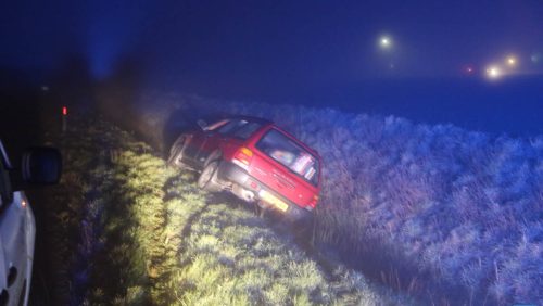 Auto-in-de-sloot-op-A2-Nederweert-1