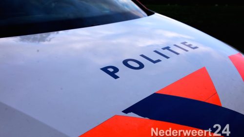 Auto over de kop op de Mildert in Nederweert eenzijdig