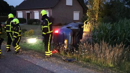 Auto-uit-de-bocht-Reutkamerdijk-Ospel-2
