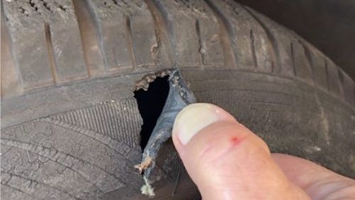 Autoband-mogelijk-lek-gestoken-in-Nederweert