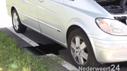 Brandweer rukt uit voor autobrand ringbaan Noord