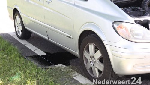 Brandweer rukt uit voor autobrand ringbaan Noord