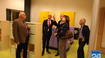 B&W bezoekt nieuwe basisscholen Budschop en Tweesprong