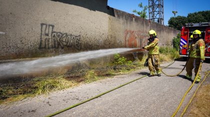 Bermbrand-aan-Scheepsbouwkade-in-Weert-2