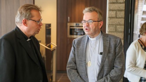 Bisschop-Smeets-bezoekt-Nederweert-Budschop-Ospel-Nederweert-Eind-5