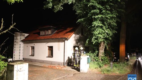 Blikseminslag-woning-Weert-4261