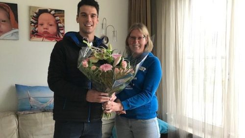 Bloemen-voor-mantelzorger-Nederweert-Lianne-Arensman-e1555593042353