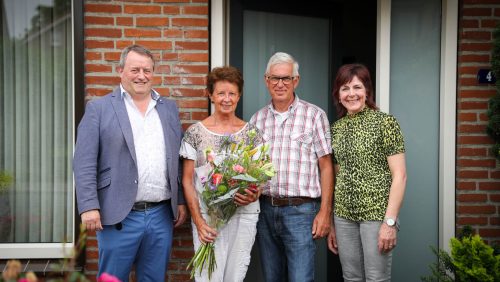 Bloemen-voor-mantelzorgers-in-Nederweert-1