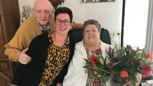 Bloemetje-voor-mantelzorg-e1551196382401