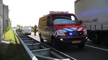 Botsing-3-autos-A2-bij-Kelpen-Oler007
