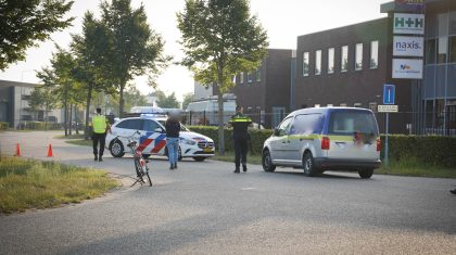 Botsing-busje-en-fietser-Bronsstraat-2