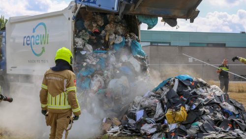 Brand-vuilniswagen-Weert-Amperestraat-8