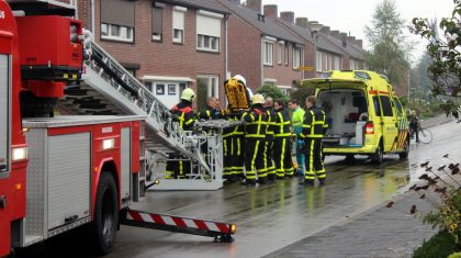 Brandweer-assisteert-ambulance-004