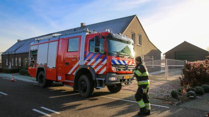 Brandweer-bevrijdt-kindje-in-Ospeldijk-1