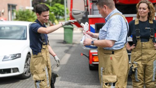 Brandweer-redt-vogel-Nederweert-2