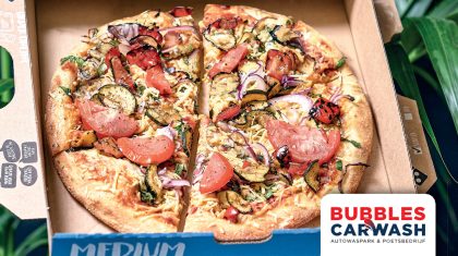 Bubbles-carwash-en-Dominos-pizza-Nederweert-trakteren2 Bubbles-carwash-en-Dominos-pizza-Nederweert-trakteren2