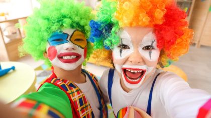 Carnaval-clown-kinderen Foto | serezniy - depositphotos