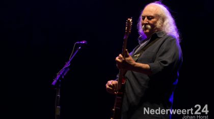 Afsluiter Bospop 2013 In een overval sportpark op Boshoven in Weert werd de eerste dag van Bospop 2013 in Weert  spetterend afgesloten met de band Crosby, Stills & Nash.