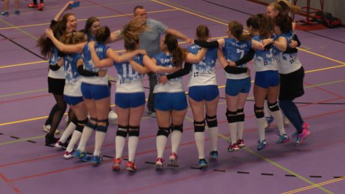 Dames-1-wint-promotiewedstrijd-naar-de-1e-klasse-Nederweert24-7