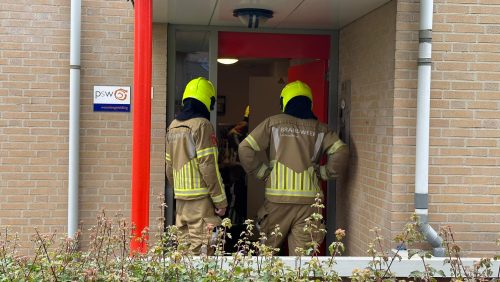 De-brandweer-heeft-de-stoppenkast-opengemaakt-en-trof-een-verschroeide-aardlekschakelaar-aan
