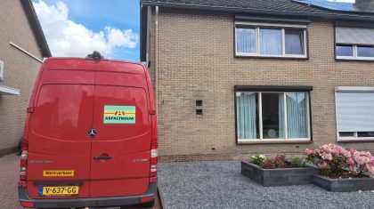 Diefstal-bedrijfsbus-vanaf-Klaproosstraat-in-Ospel Diefstal-bedrijfsbus-vanaf-Klaproosstraat-in-Ospel