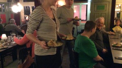 Eetpunt-ontmoeten-doet-groeten-bij-DKW