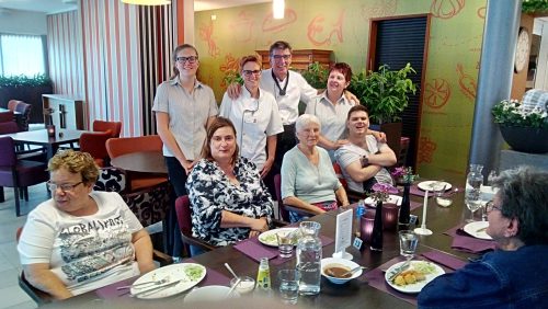 Eetpunt-te-gast-bij-de-Ontmoeting