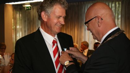 Erepenning-voor-de-heer-Mart-van-de-Mortel-uit-Nederweert